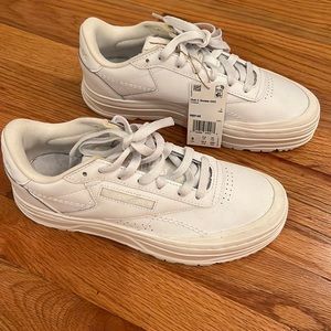 Reebok white platform tennis shoes